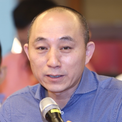 左立-北京大學(xué)人民醫(yī)院腎內(nèi)科主任、教授、博士生導(dǎo)師