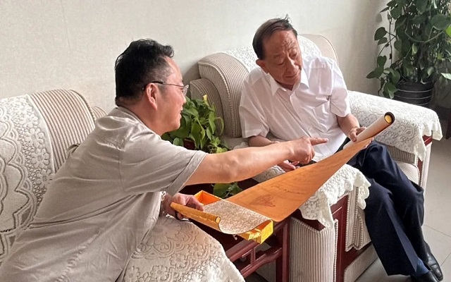 國醫(yī)大師傳承人與艾詩特建聯(lián)合作創(chuàng)新名方，獲國醫(yī)大師高度認(rèn)可！