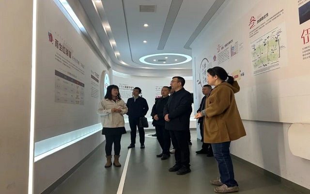 荊州市委副書記金鵬率隊(duì)調(diào)研艾詩(shī)特透明工廠，助力蝦青素產(chǎn)業(yè)“破壁出圈”